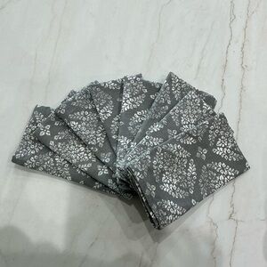 Elegant Gray Floral Table Napkins